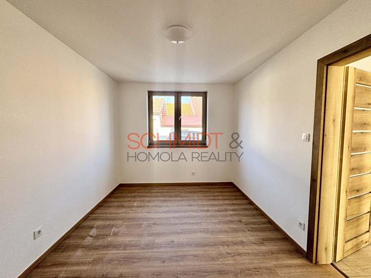 Pronájem rodinného domu 104 m², pozemek 126 m² - foto 6