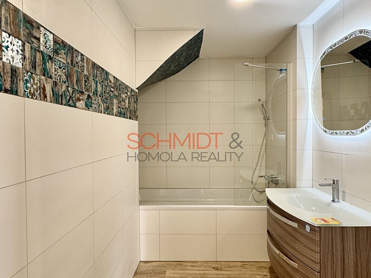Pronájem rodinného domu 104 m², pozemek 126 m² - foto 7