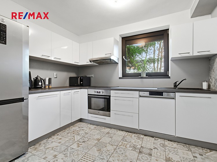 Pronájem rodinného domu 171 m², pozemek 728 m² - foto 8