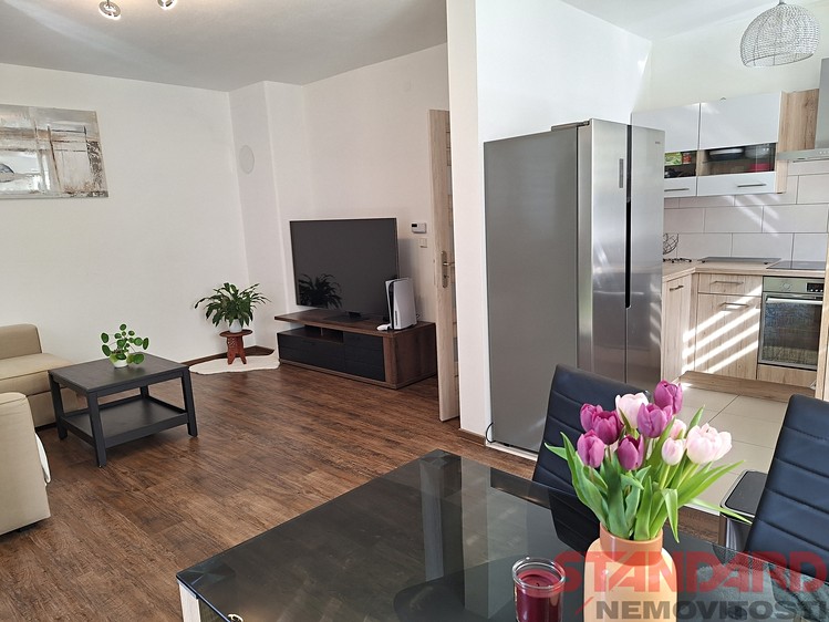Pronájem rodinného domu 102 m², pozemek 70 m² - foto 4