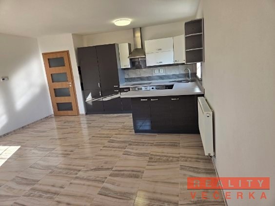 Pronájem  rodinného domu 114 m², pozemek 334 m² - foto 3