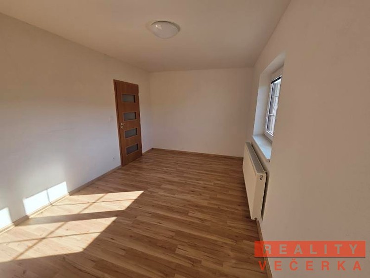 Pronájem  rodinného domu 114 m², pozemek 334 m² - foto 5