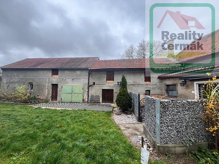 Pronájem rodinného domu 220 m², pozemek 240 m² - foto 1