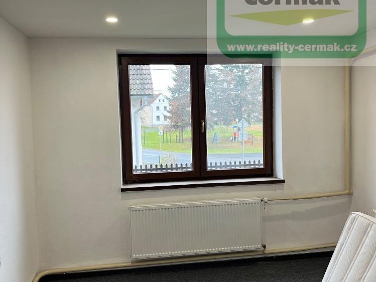 Pronájem rodinného domu 220 m², pozemek 240 m² - foto 6