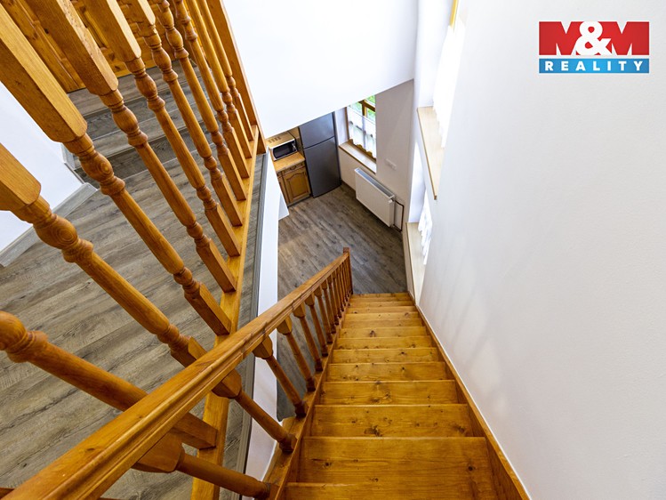 Pronájem rodinného domu 147 m², pozemek 902 m² - foto 7