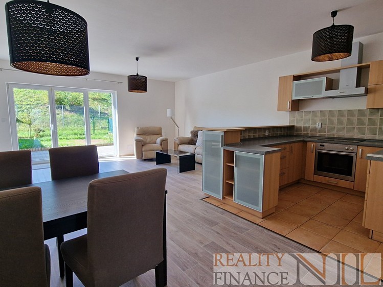 Pronájem rodinného domu 135 m², pozemek 160 m² - foto 1