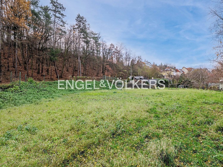 Prodej stavebního pozemku 1 716 m² - foto 4