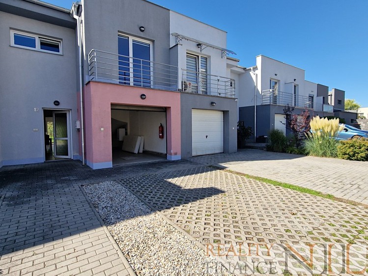 Pronájem rodinného domu 135 m², pozemek 160 m² - foto 8