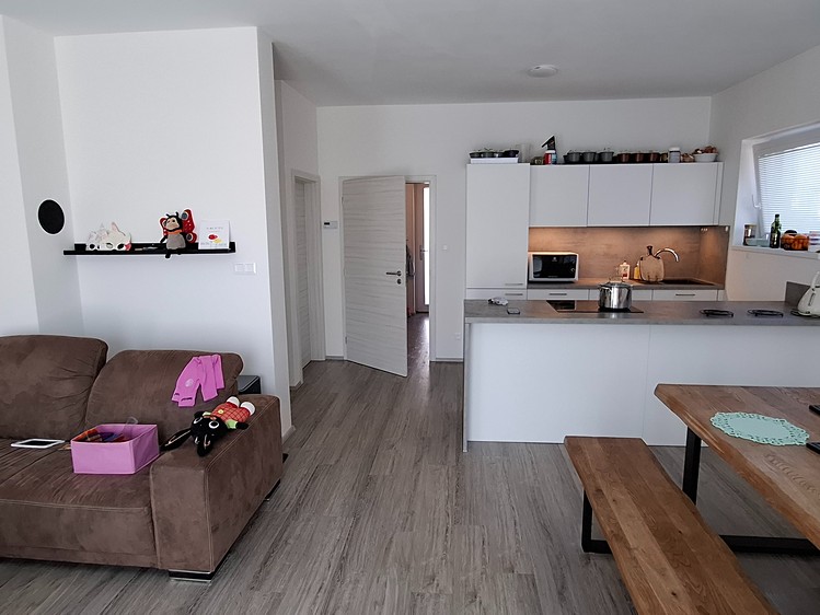 Pronájem rodinného domu 135 m², pozemek 382 m² - foto 3
