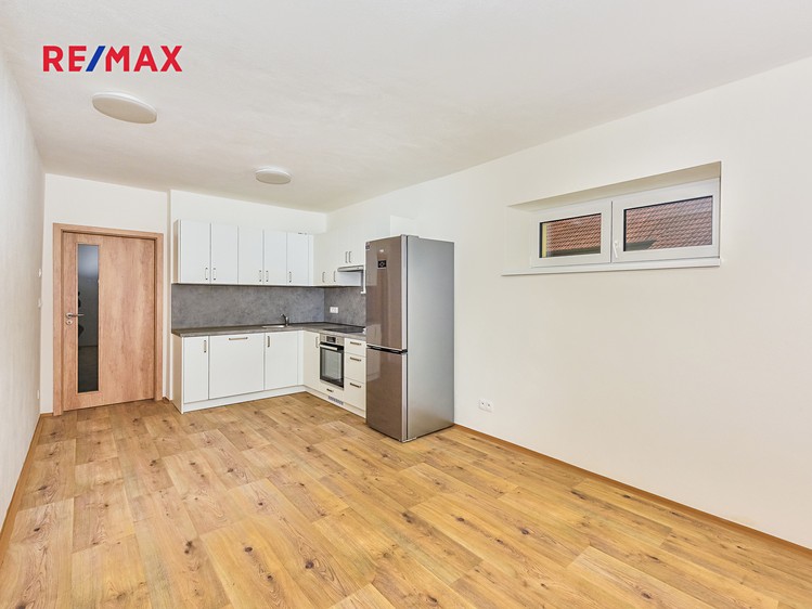Pronájem rodinného domu 130 m², pozemek 335 m² - foto 5