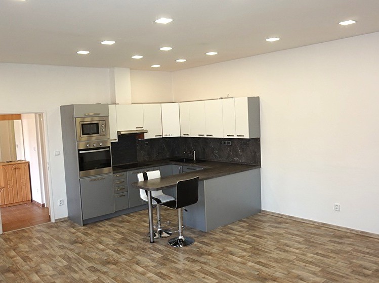 Pronájem rodinného domu 74 m², pozemek 74 m² - foto 3
