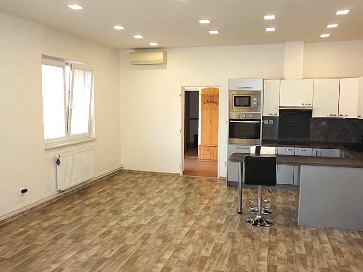 Pronájem rodinného domu 74 m², pozemek 74 m² - foto 4