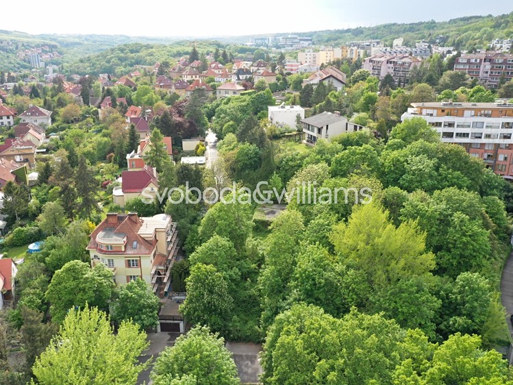 Prodej stavebního pozemku 648 m² - foto 4