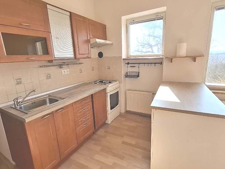 Pronájem rodinného domu 75 m², pozemek 439 m² - foto 2