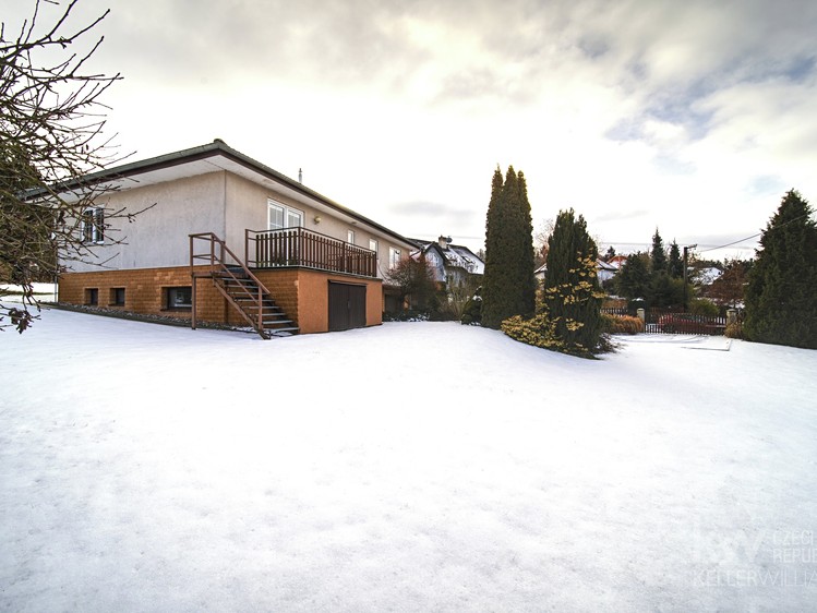 Pronájem rodinného domu 240 m², pozemek 1 002 m² - foto 6