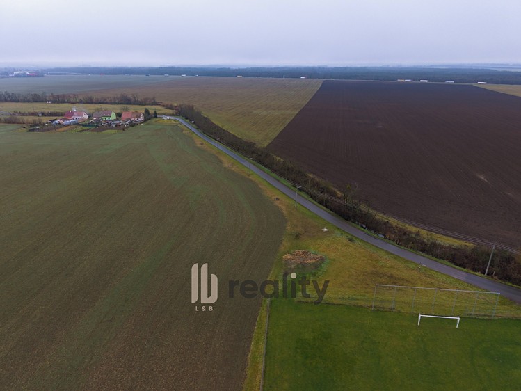 Prodej  stavebního pozemku 752 m² - foto 5