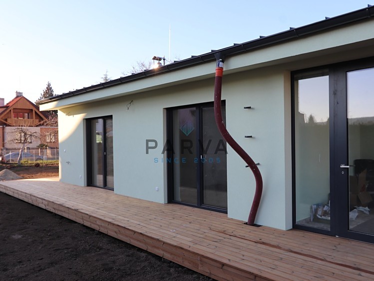 Pronájem rodinného domu 85 m², pozemek 423 m² - foto 1
