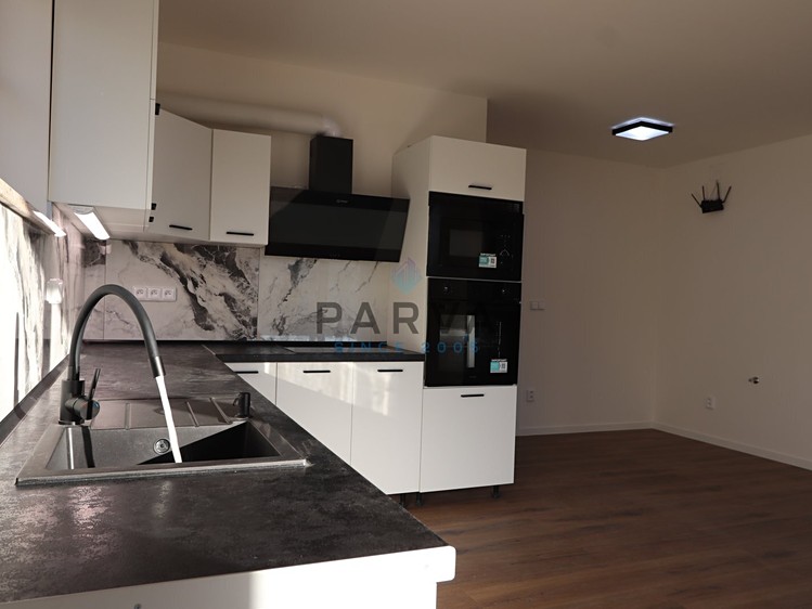 Pronájem rodinného domu 85 m², pozemek 423 m² - foto 7