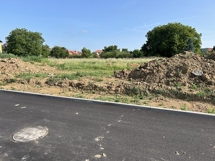 Prodej  stavebního pozemku 900 m² - foto 7