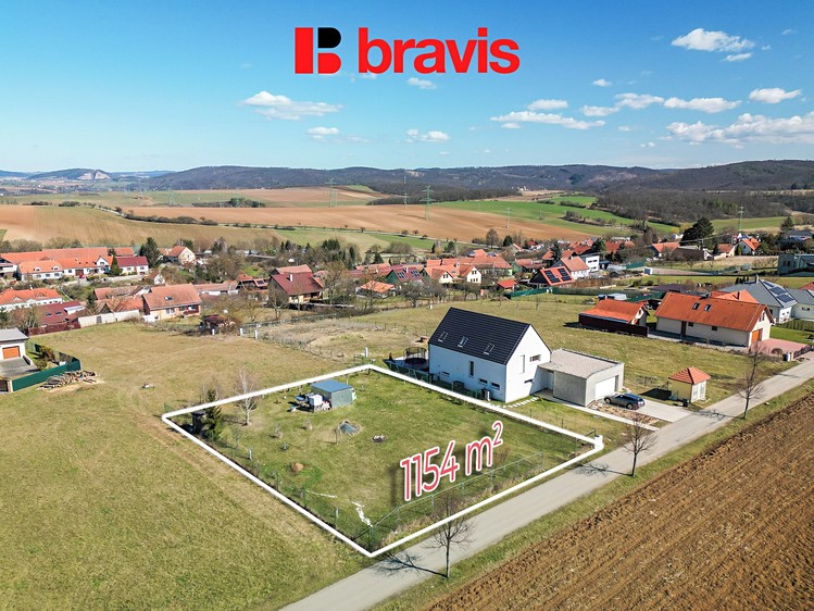 Prodej stavebního pozemku 1 154 m² - foto 1