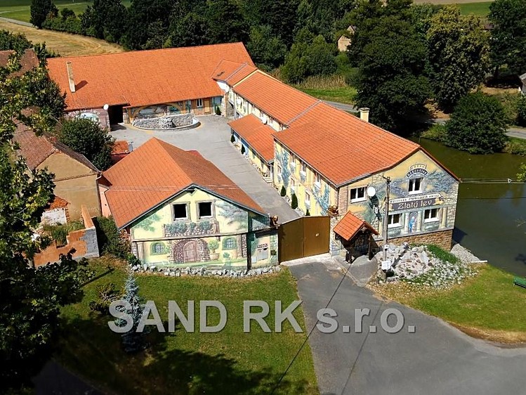 Pronájem vícegeneračního domu 1 000 m², pozemek 5 177 m² - foto 6