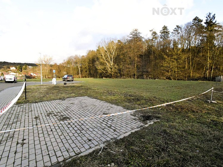 Prodej stavebního pozemku 933 m² - foto 8