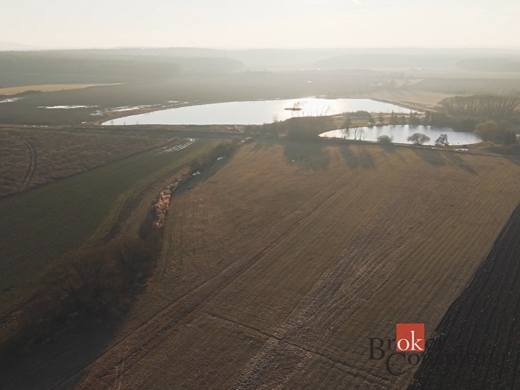 Prodej  stavebního pozemku 12 377 m² - foto 6
