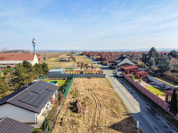 Prodej stavebního pozemku 489 m² - foto 2