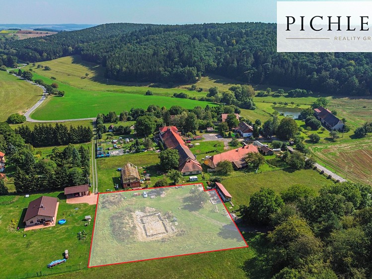 Prodej stavebního pozemku 3 666 m² - foto 1