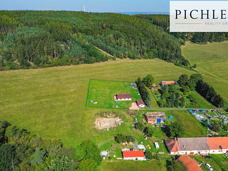 Prodej stavebního pozemku 3 666 m² - foto 4
