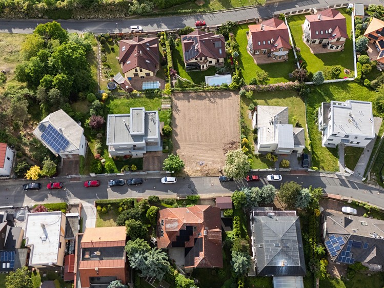 Prodej stavebního pozemku 753 m² - foto 3