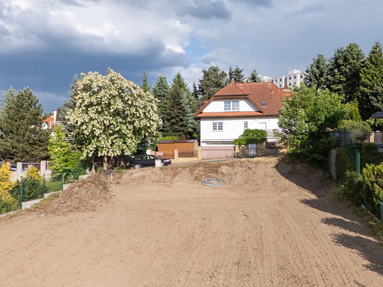 Prodej stavebního pozemku 753 m² - foto 7