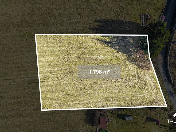Prodej stavebního pozemku 1 798 m² - foto 2