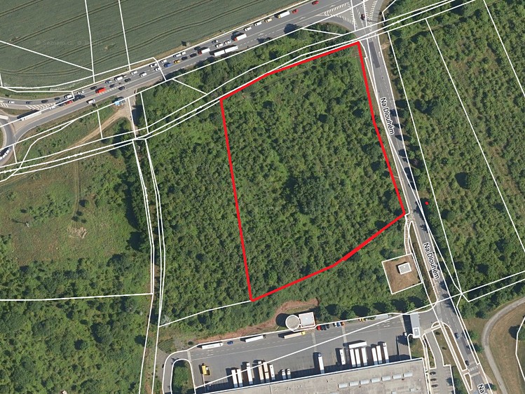 Pronájem komerčního pozemku 18 611 m² - foto 2