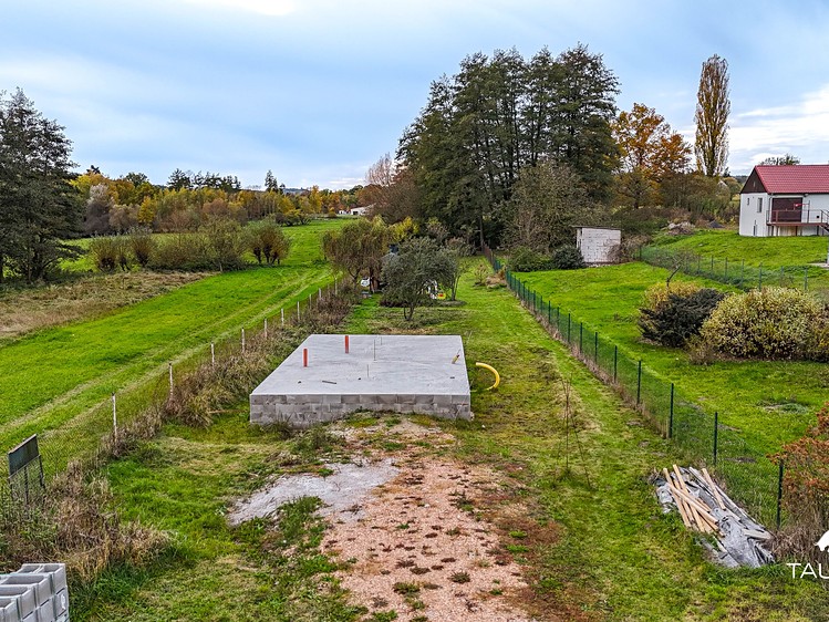 Prodej stavebního pozemku 1 500 m² - foto 3