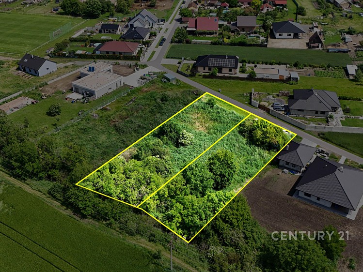 Prodej stavebního pozemku 1 221 m² - foto 4