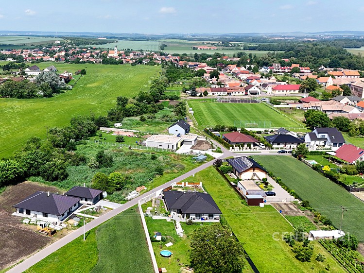 Prodej stavebního pozemku 1 221 m² - foto 8