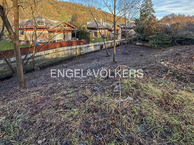 Pronájem komerčního pozemku 1 200 m² - foto 4