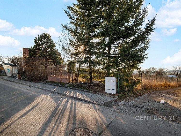 Prodej stavebního pozemku 1 601 m² - foto 2