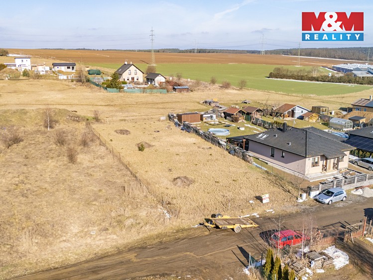 Prodej stavebního pozemku 900 m² - foto 3