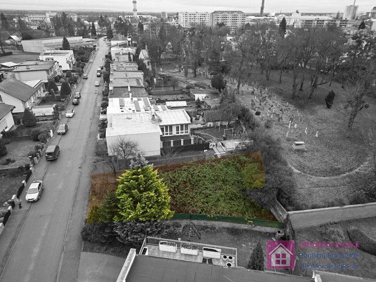Pronájem  stavebního pozemku 290 m² - foto 3