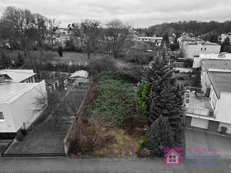 Pronájem  stavebního pozemku 290 m² - foto 4