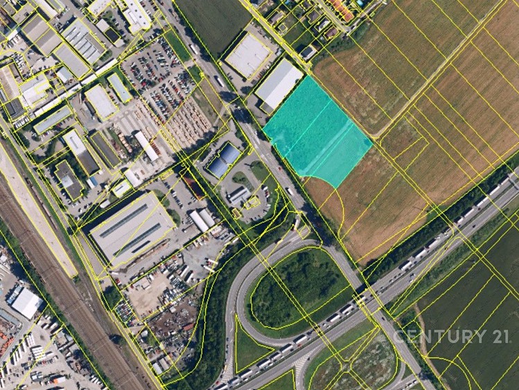 Pronájem komerčního pozemku 11 550 m² - foto 2