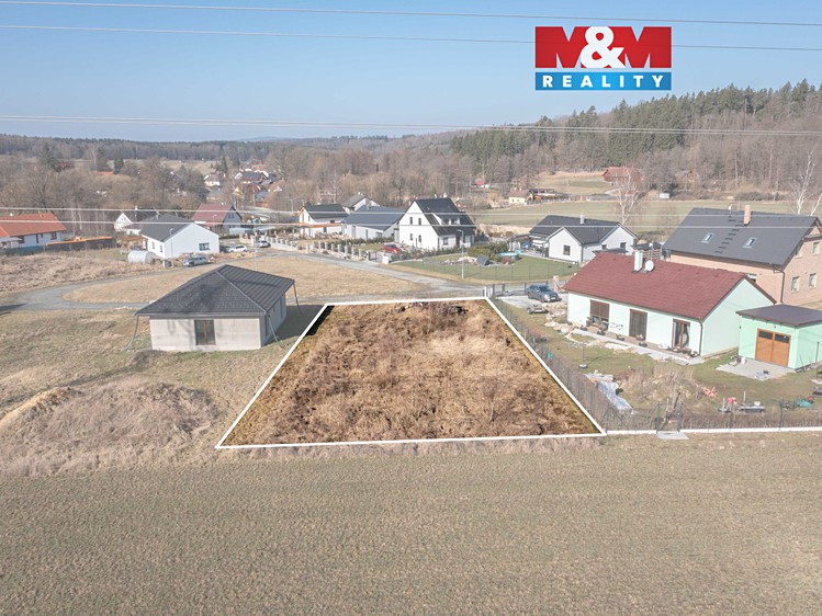 Prodej stavebního pozemku 806 m² - foto 1
