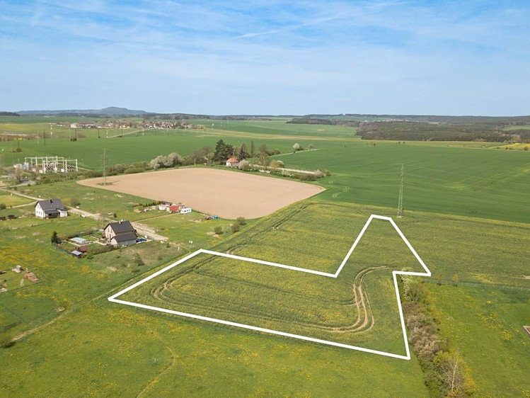 Prodej stavebního pozemku 7 355 m² - foto 1
