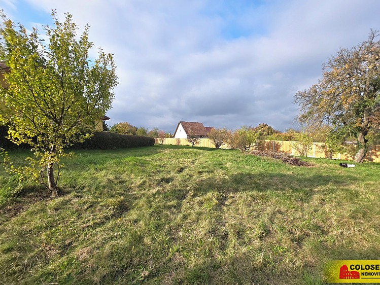 Pronájem zahrady 1 471 m² - foto 1