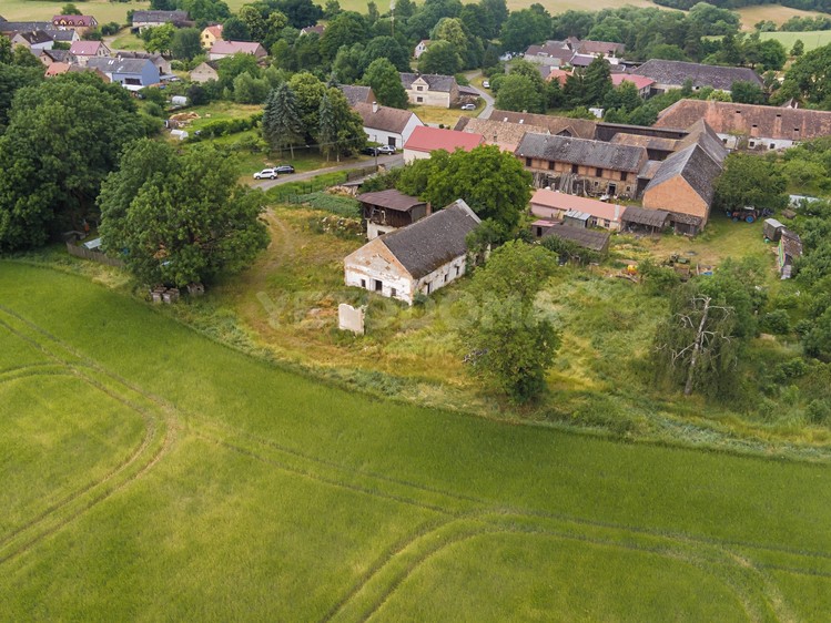Prodej stavebního pozemku 2 128 m² - foto 2