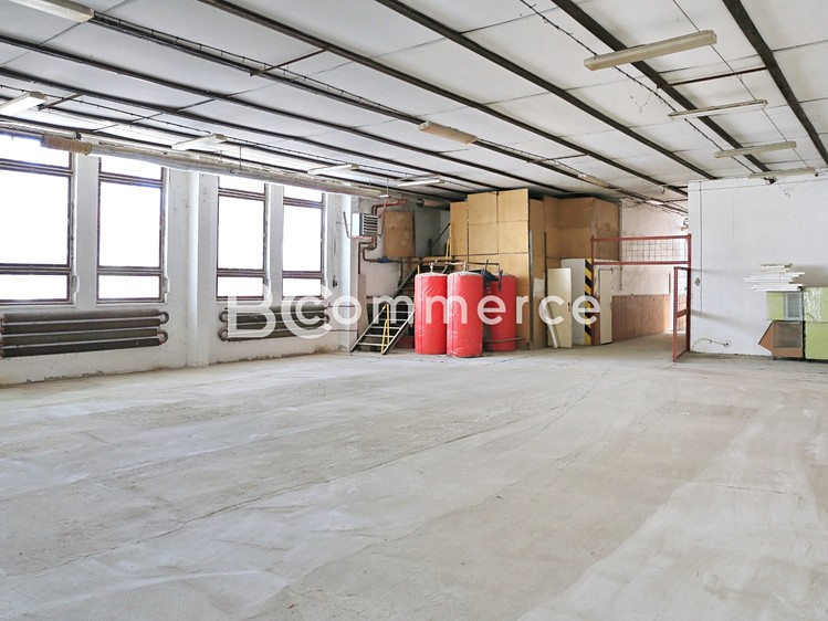 Prodej výrobní haly, prostoru 1 050 m² - foto 1