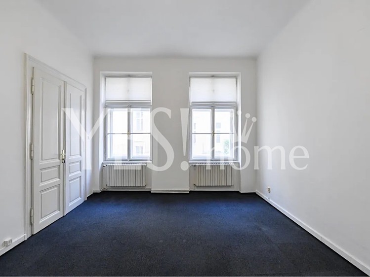 Pronájem kanceláře 110 m² - foto 1