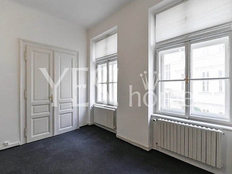 Pronájem kanceláře 110 m² - foto 2